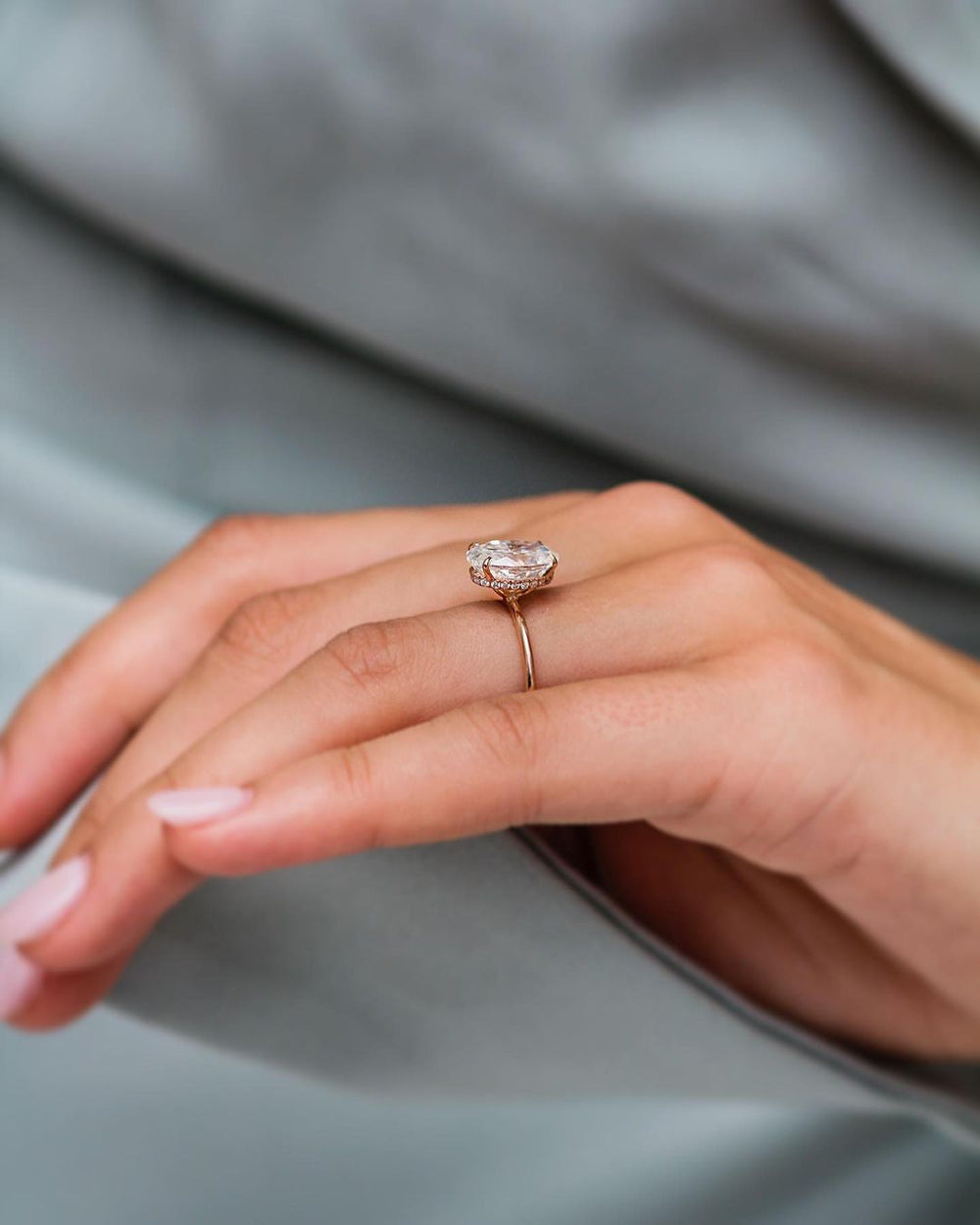 Oval Cut Labgrown Engagement Ring