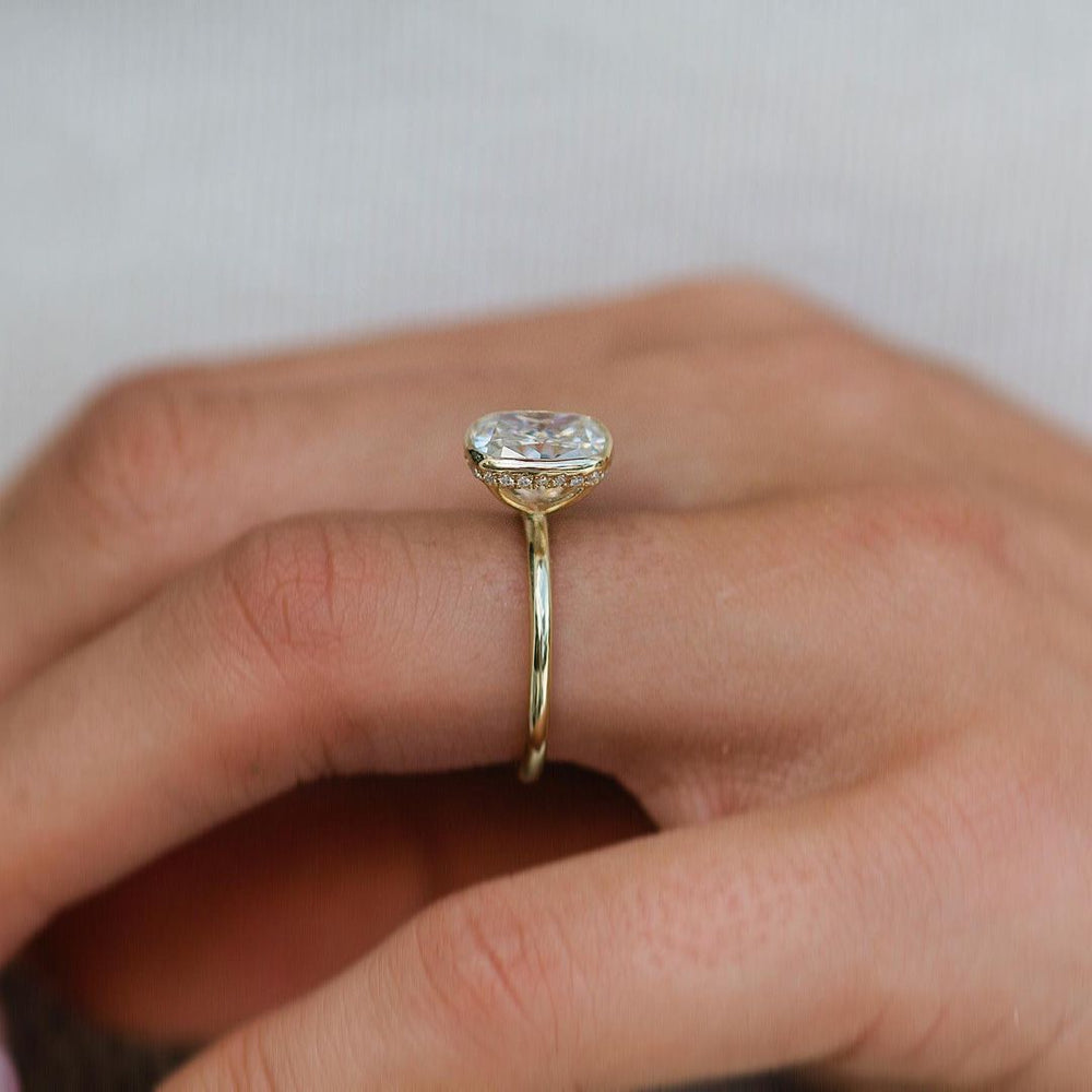 Cushion Cut Labgrown Engagement Ring