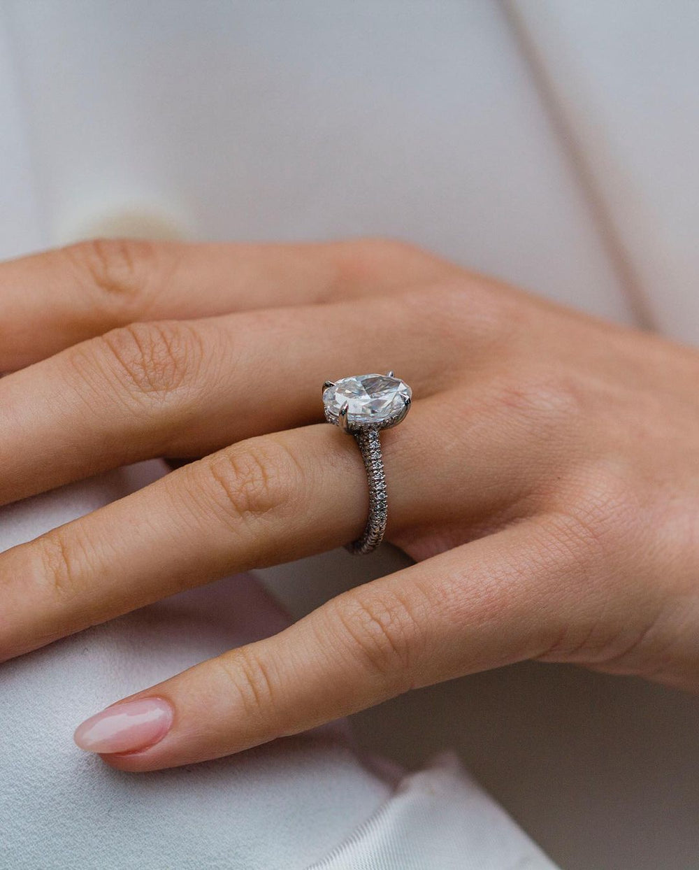 Oval Cut Labgrown Engagement Ring
