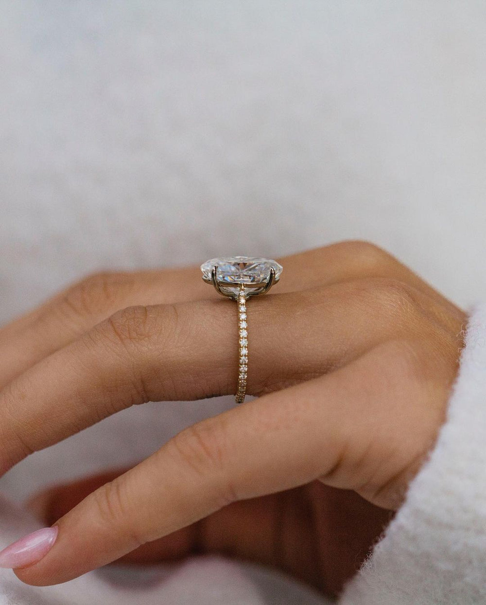 Oval Cut Labgrown Engagement Ring