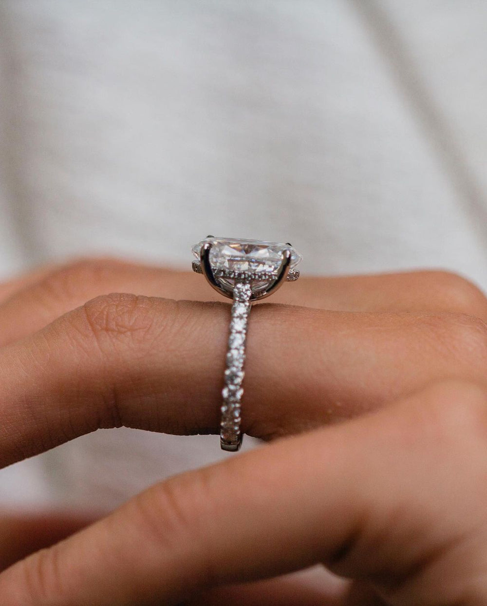 Oval Cut Labgrown Engagement Ring