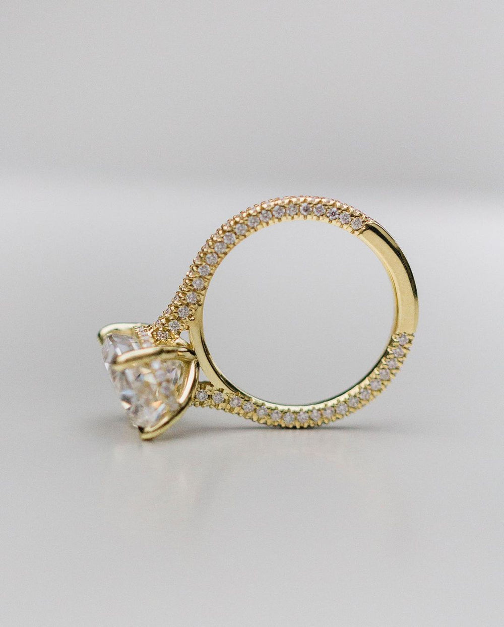 Oval Cut Labgrown Ring