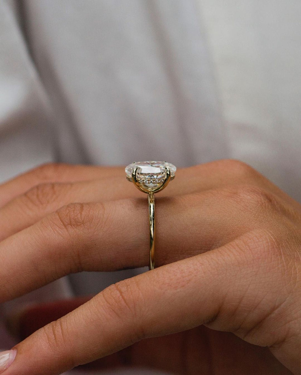 Oval Cut Labgrown Engagement Ring