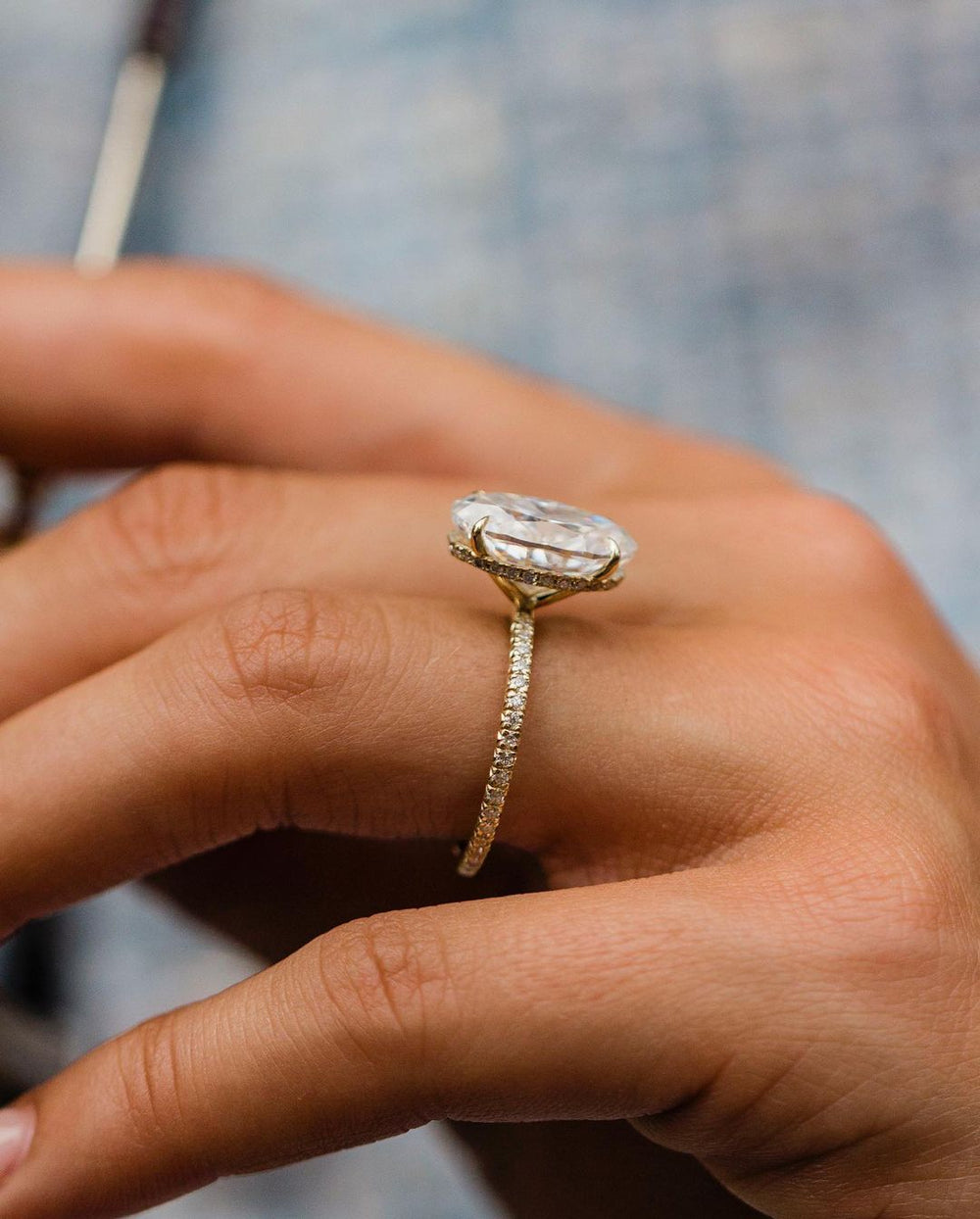 Oval Cut Labgrown Engagement Ring