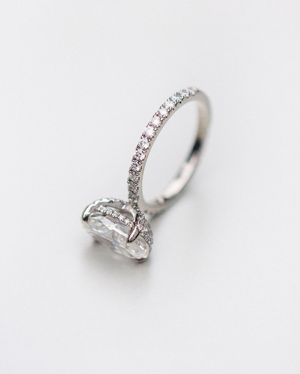 Oval Cut Labgrown Engagement Ring