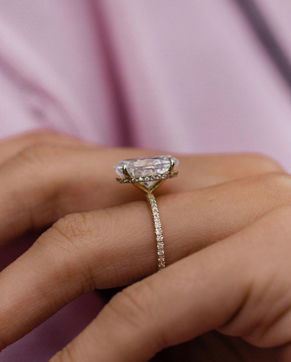 Oval Cut Labgrown Engagement Ring
