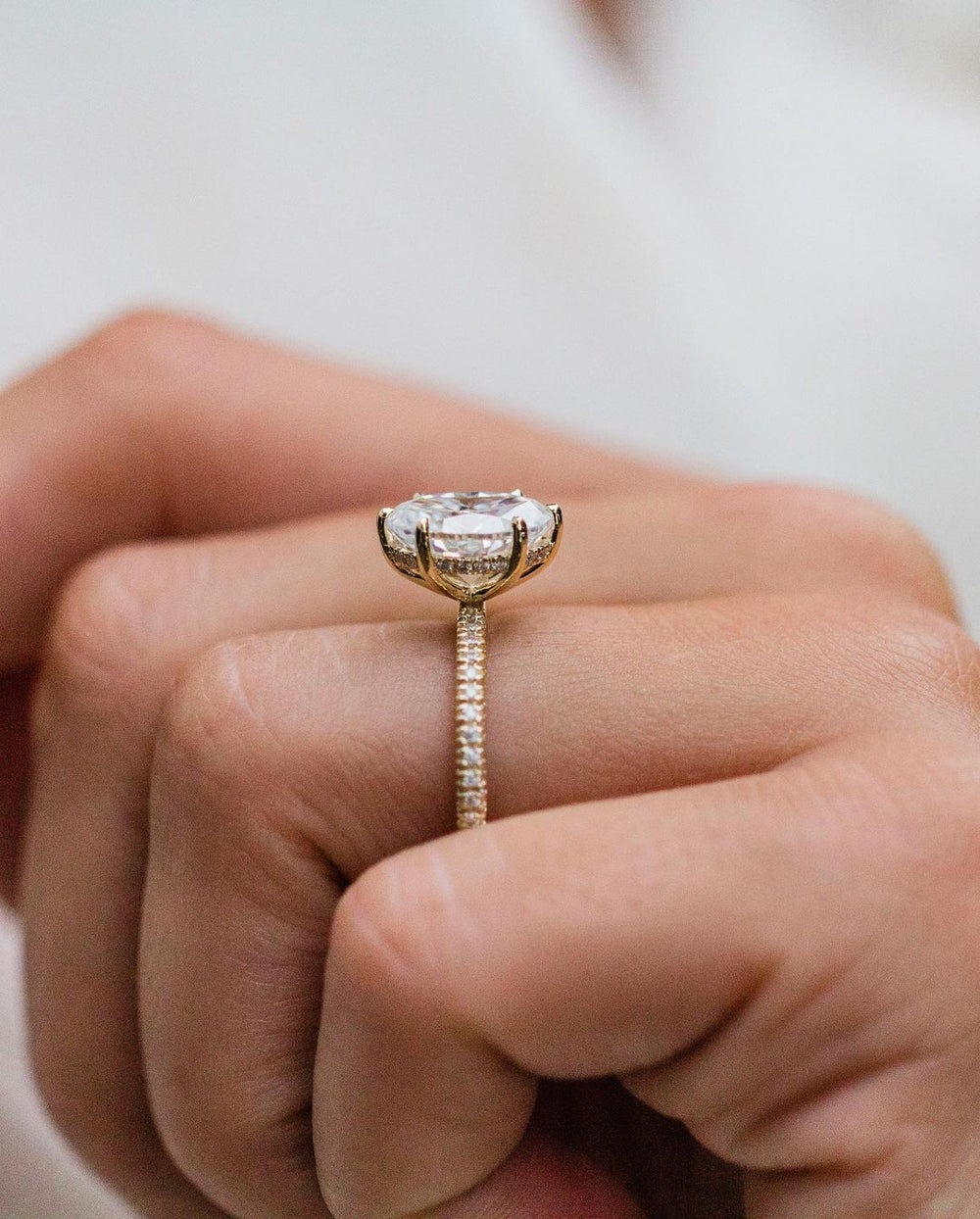 Oval Labgrown Engagement Ring