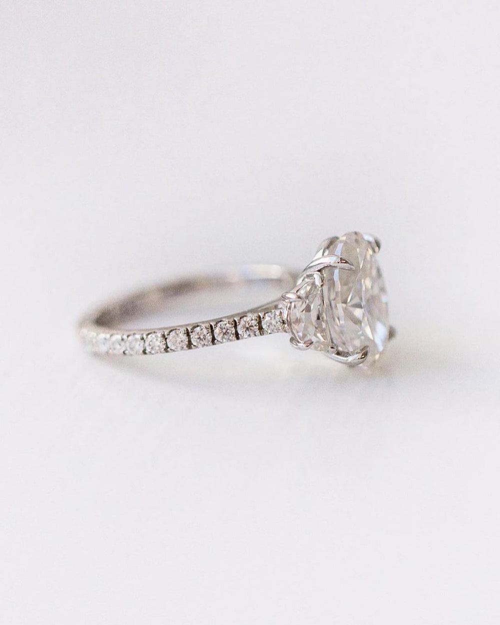 Oval Cut Labgrown Engagement Ring