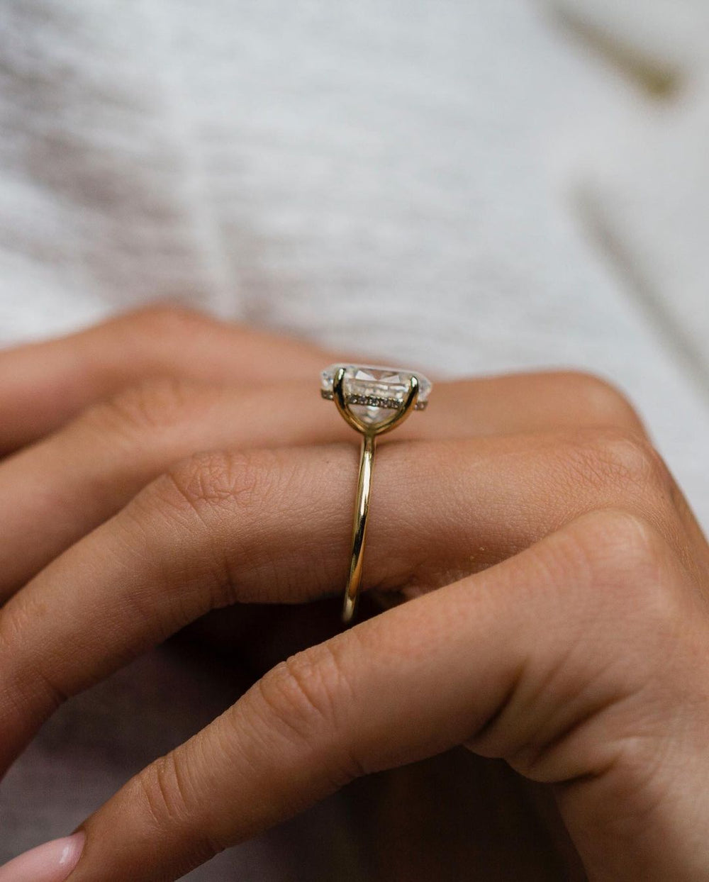 Oval Cut Labgrown Engagement Ring