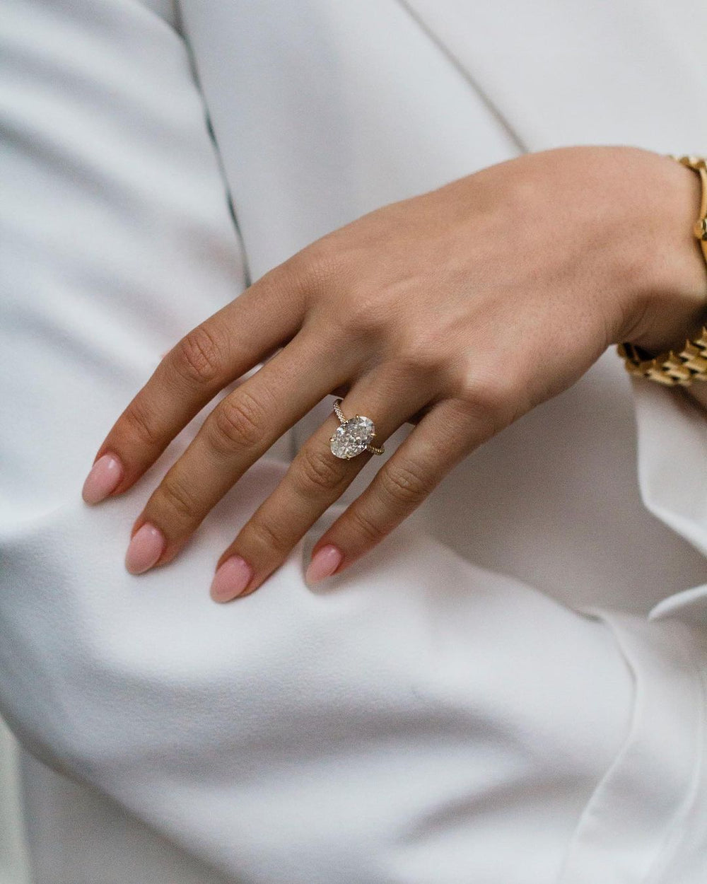 Oval Cut Labgrown Engagement Ring