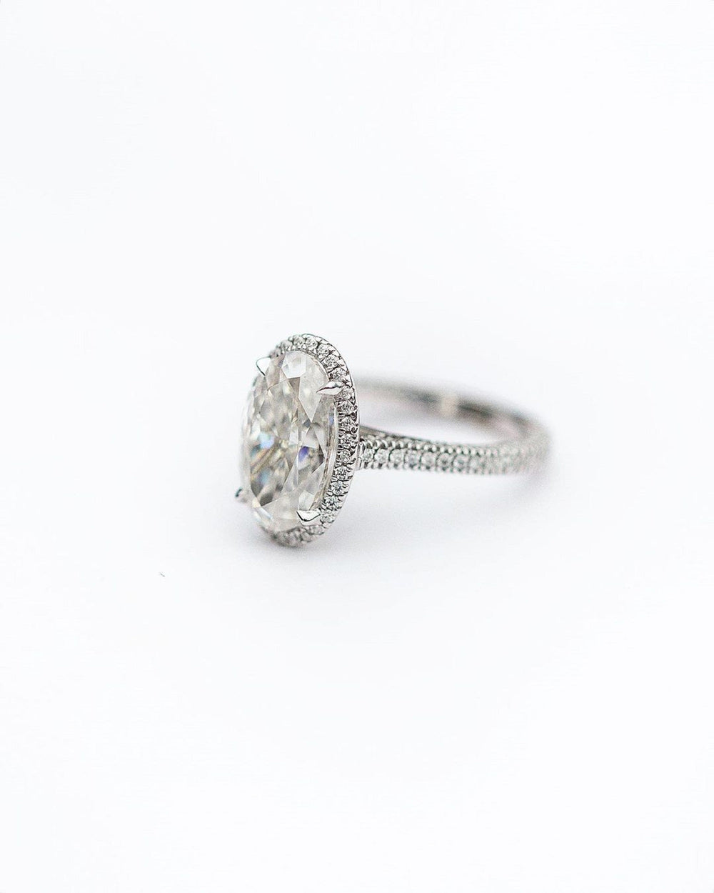 Oval Cut Labgrown Engagement Ring