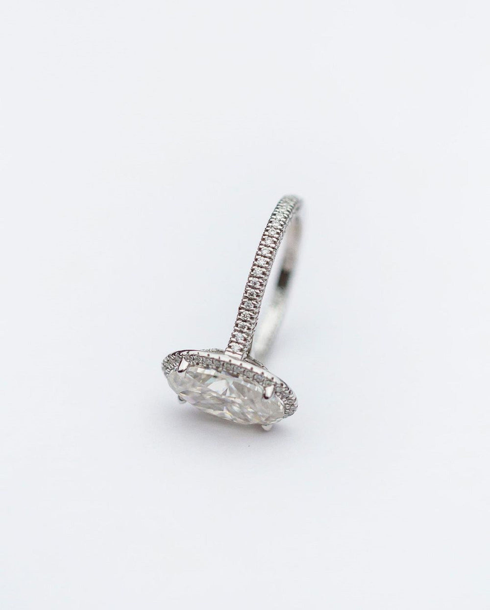 Oval Cut Labgrown Engagement Ring