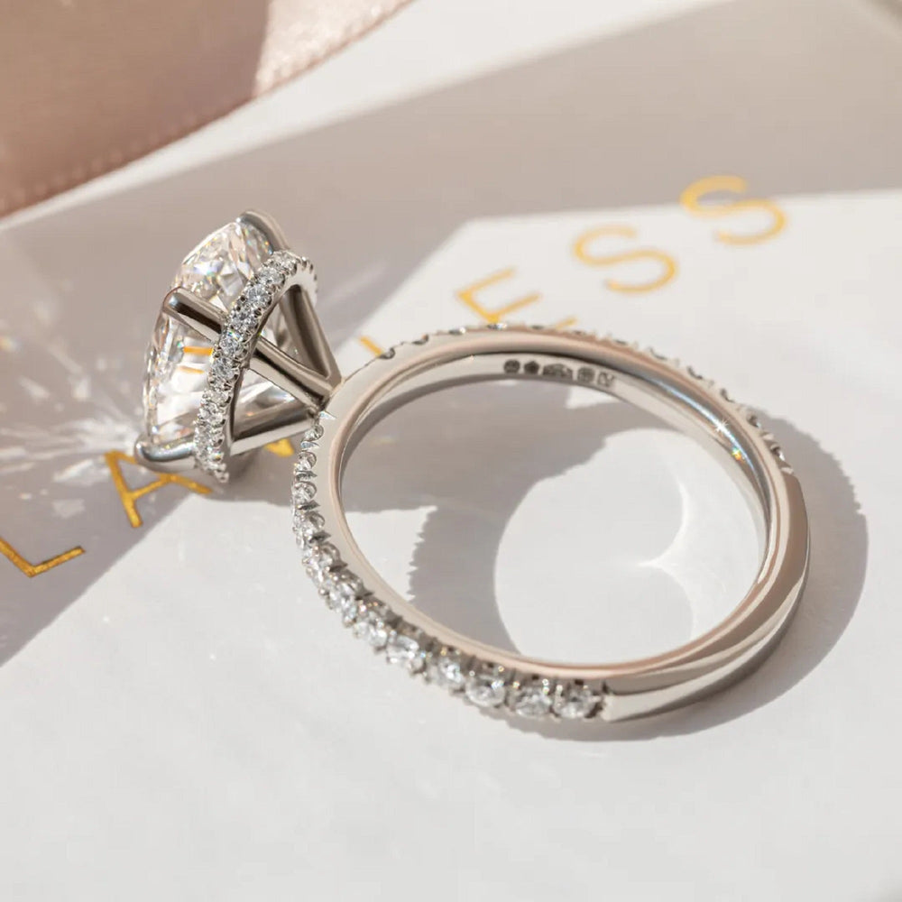 Oval Cut Labgrown Engagement Ring