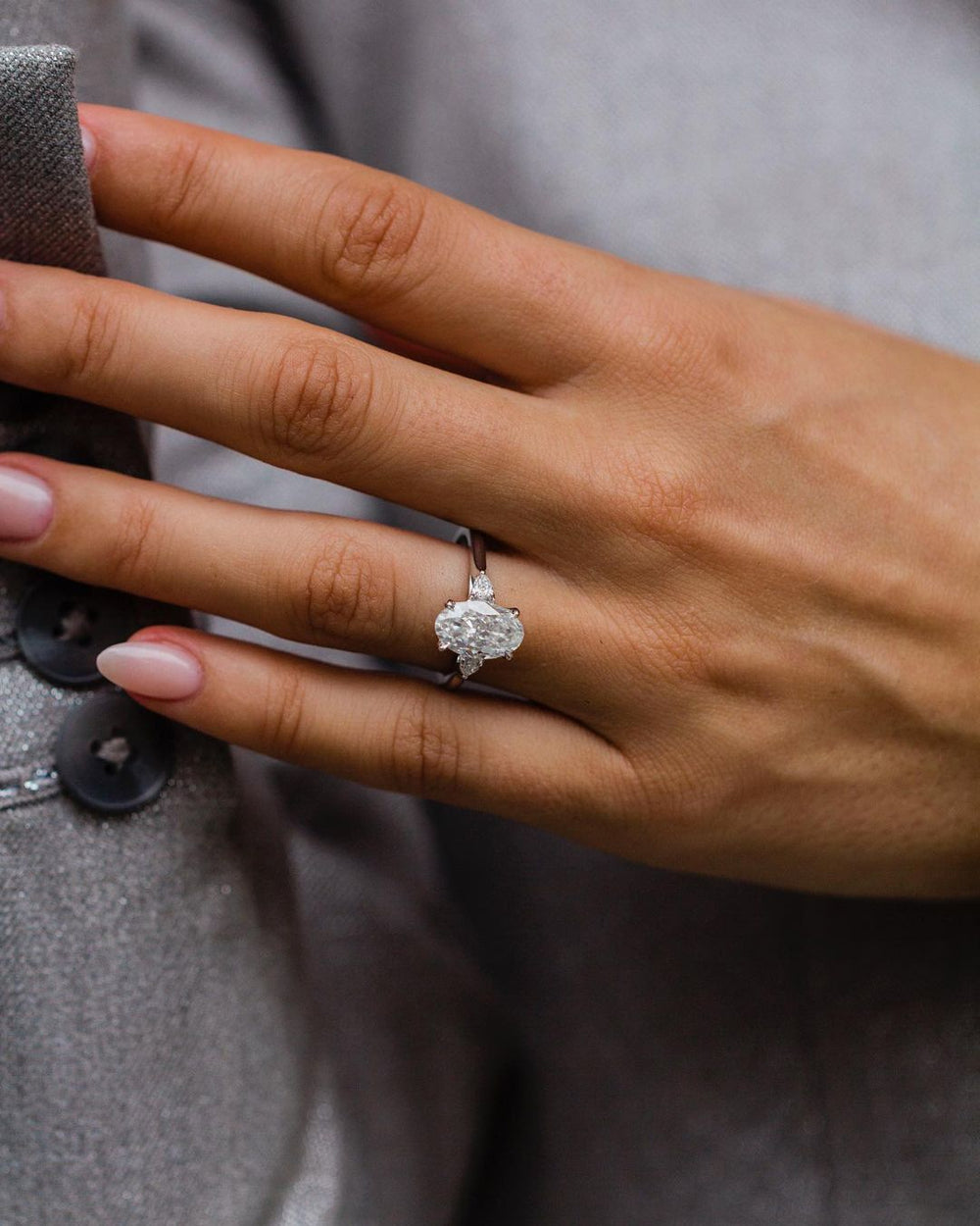 Oval Cut Labgrown Engagement Ring