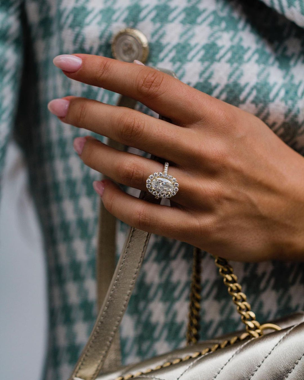 Oval Cut Labgrown Engagement Ring