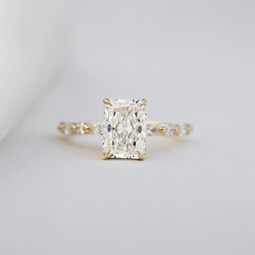 Radiant Cut Labgrown Engagement Ring