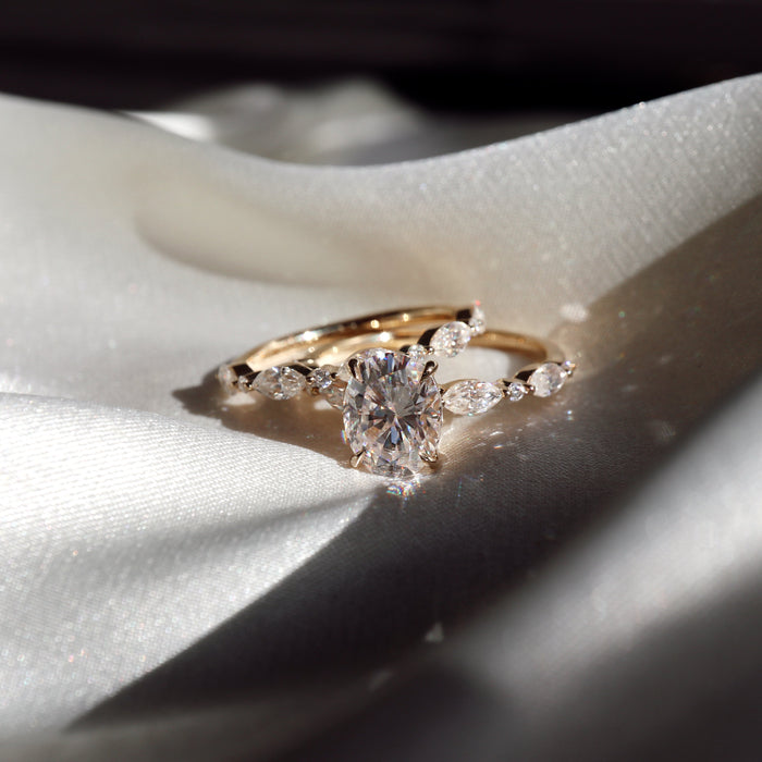 Bridal Set Oval Cut Labgrown Engagement Ring