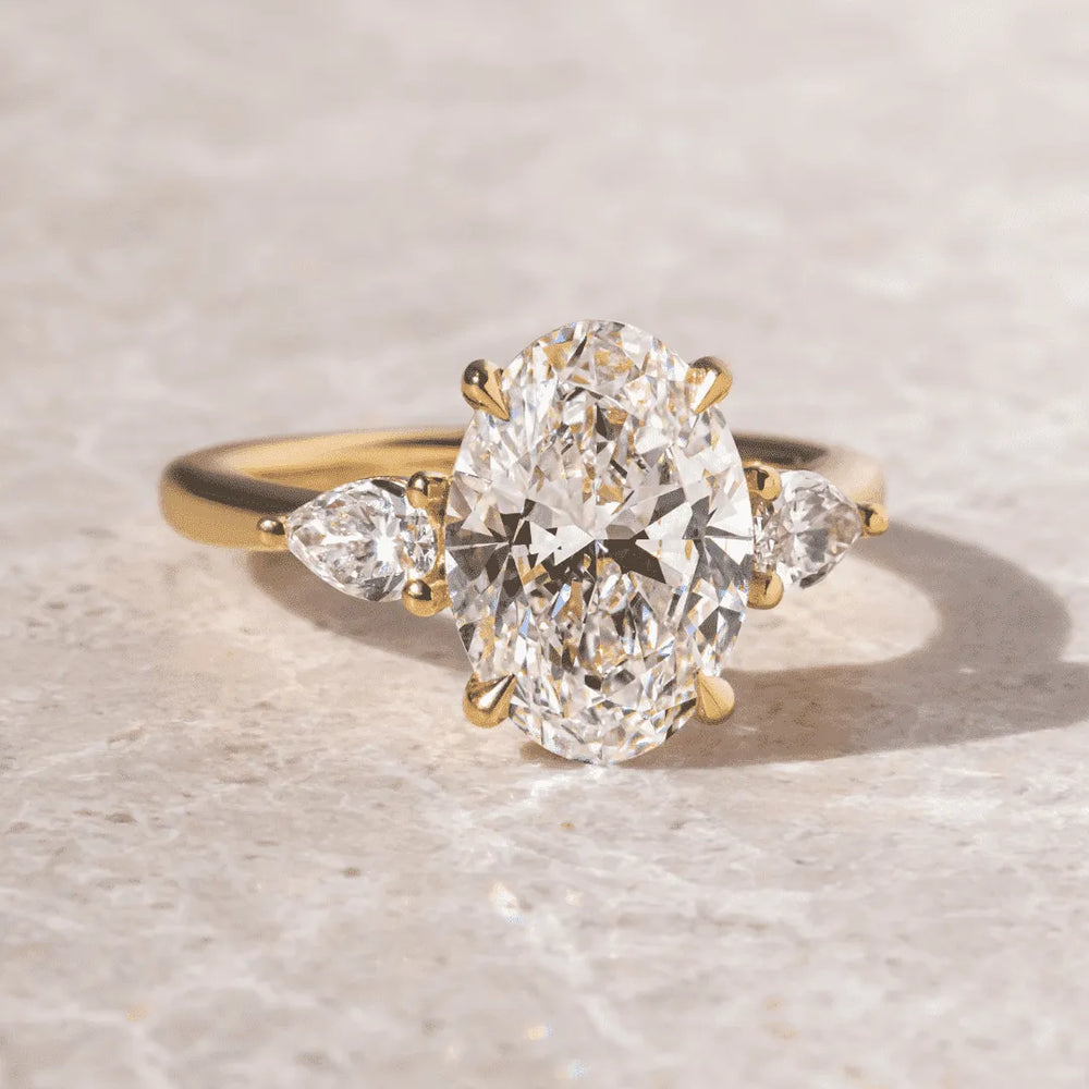 Oval Cut Labgrown Engagement Ring
