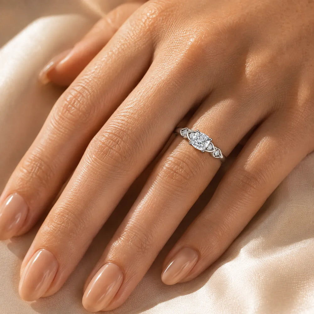 Classic Solitaire Ring with Vintage-Inspired Accent Details
