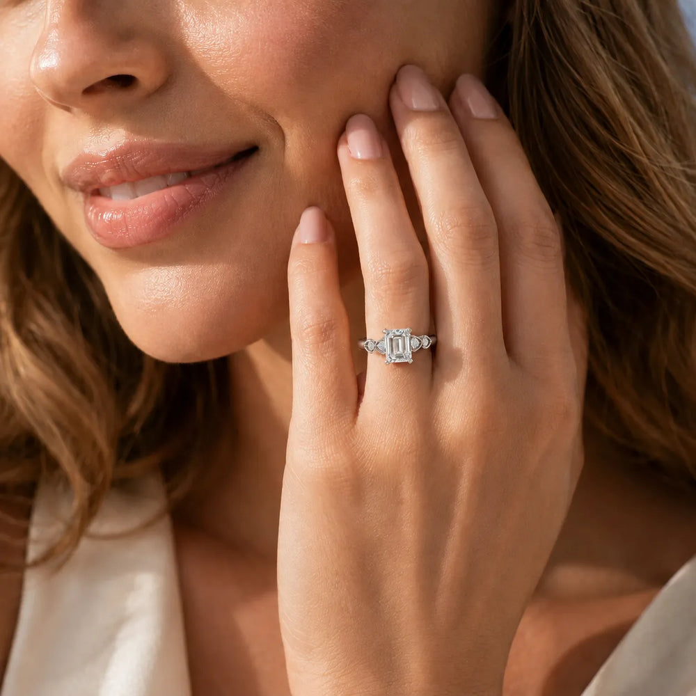 Classic Solitaire Ring with Vintage-Inspired Accent Details