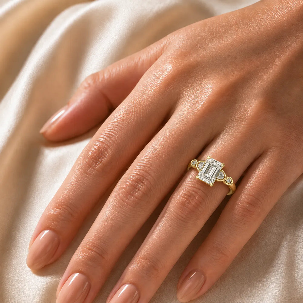 Classic Solitaire Ring with Vintage-Inspired Accent Details