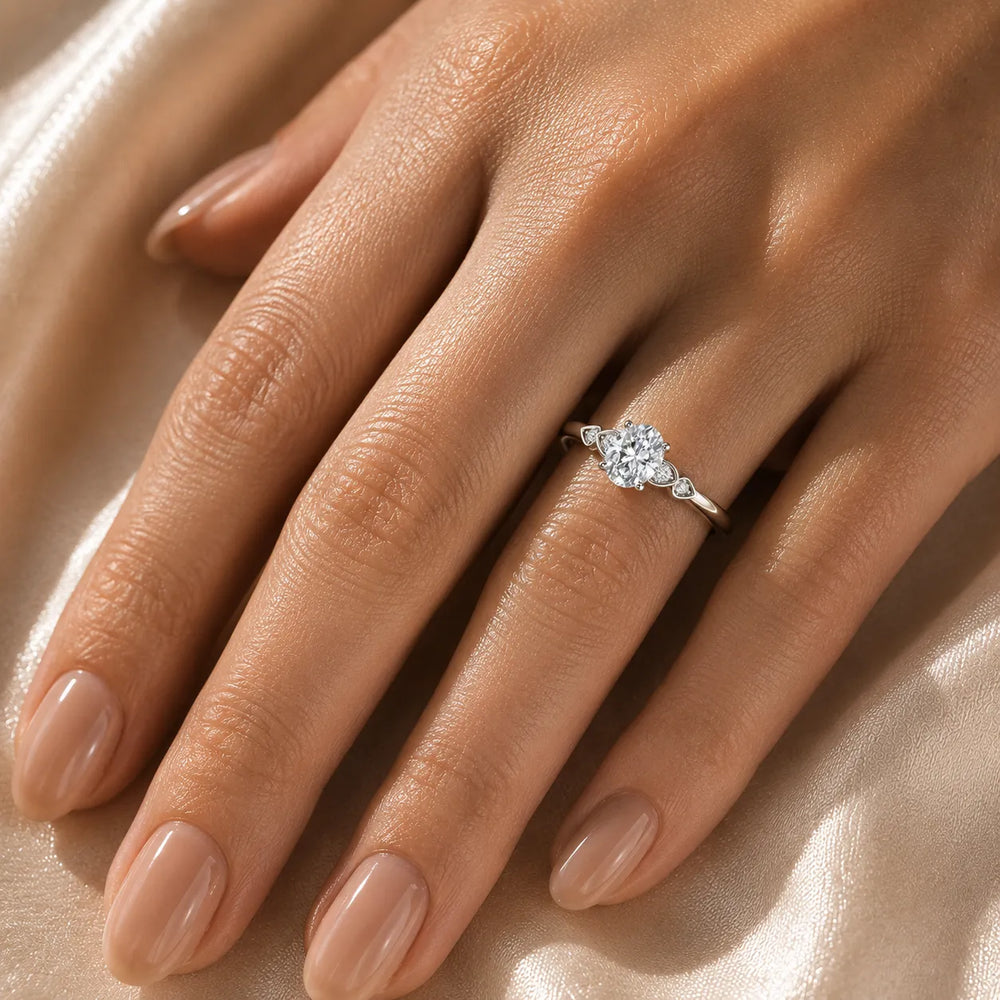 Classic Solitaire Ring with Vintage-Inspired Accent Details