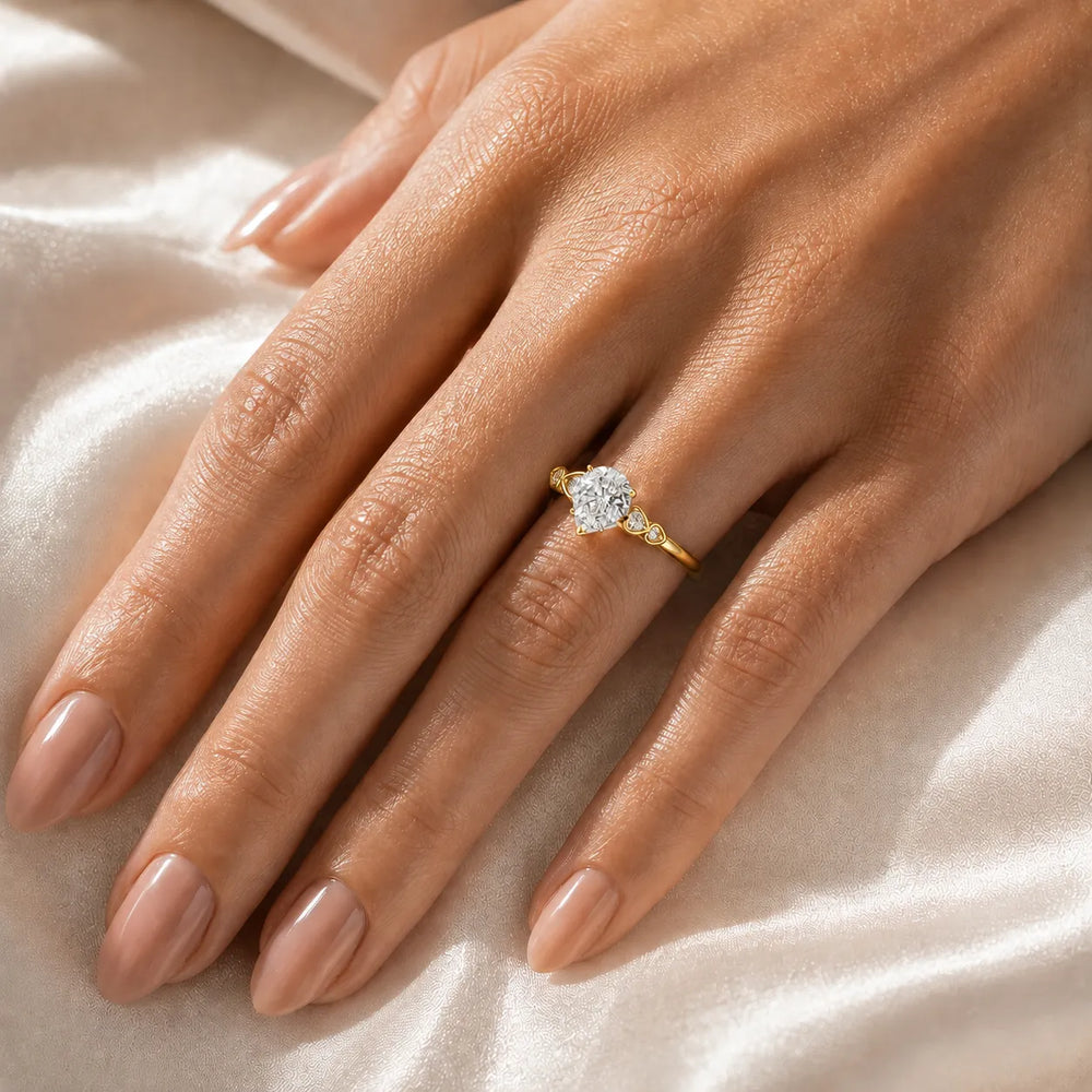 Classic Solitaire Ring with Vintage-Inspired Accent Details