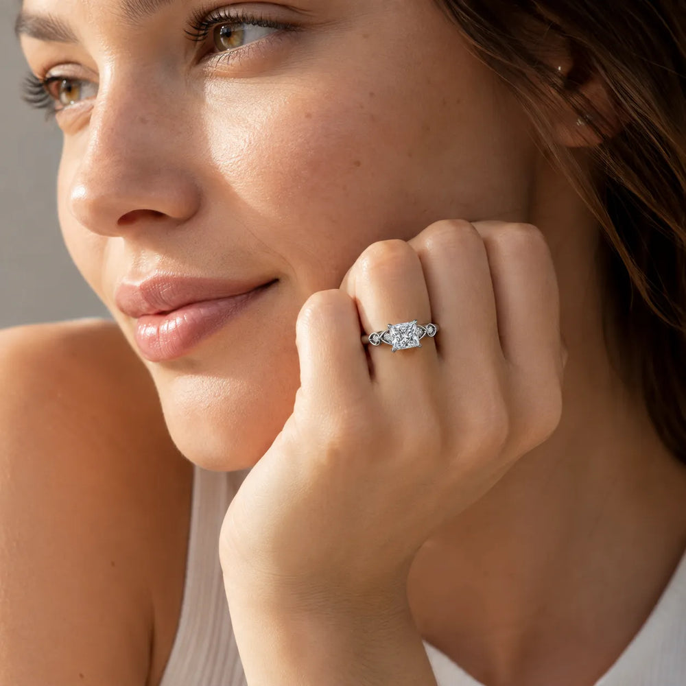 Classic Solitaire Ring with Vintage-Inspired Accent Details