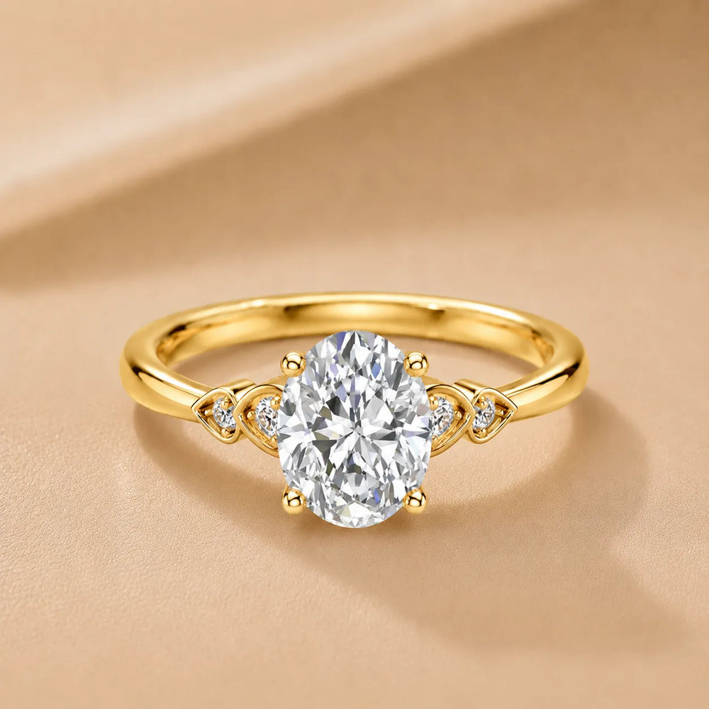 Classic Solitaire Ring with Vintage-Inspired Accent Details