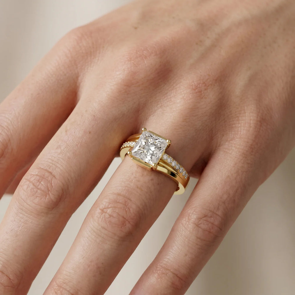 Crest Bypass Princess Diamond Engagement Ring