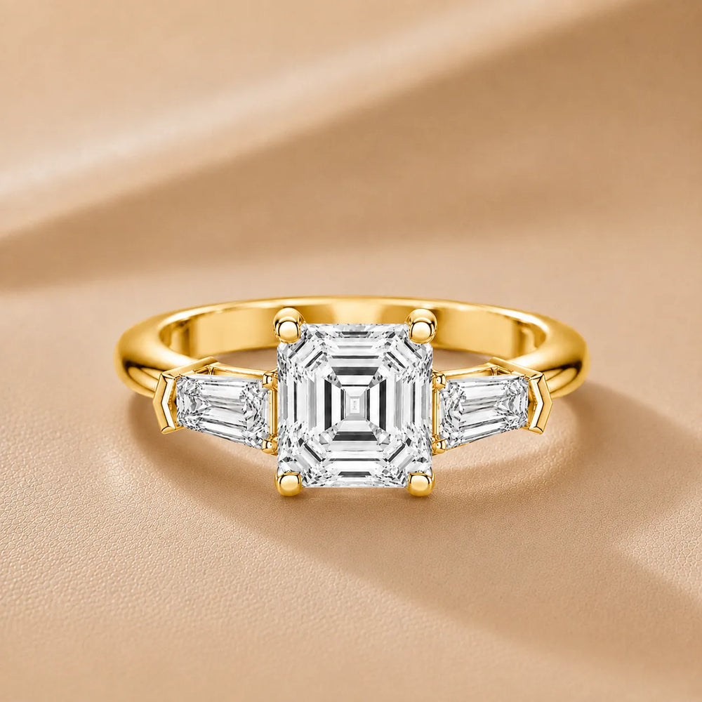 Emerald Elegance Ring with Customize baguette