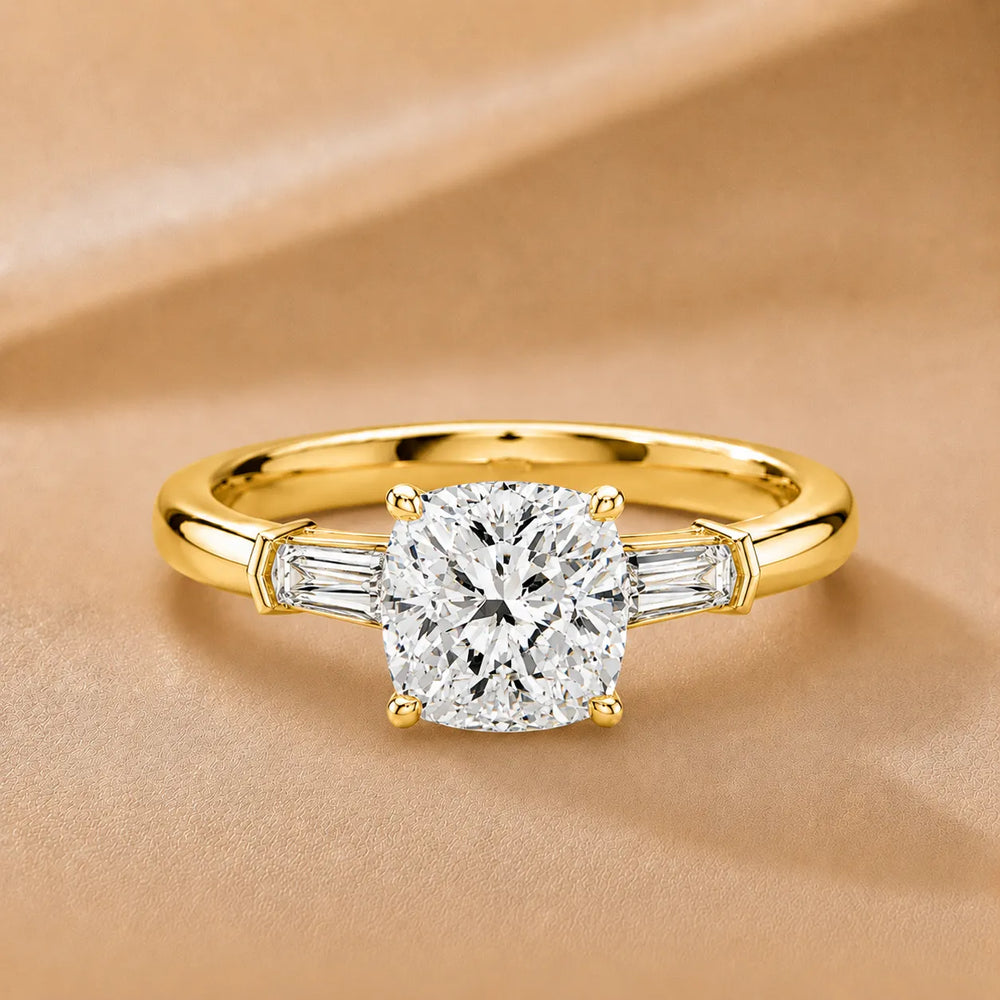 Emerald Elegance Ring with Customize baguette