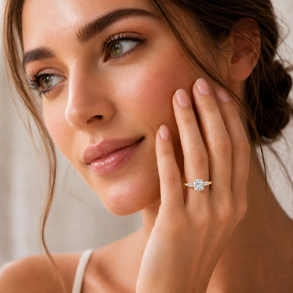 Emerald Elegance Ring with Customize baguette