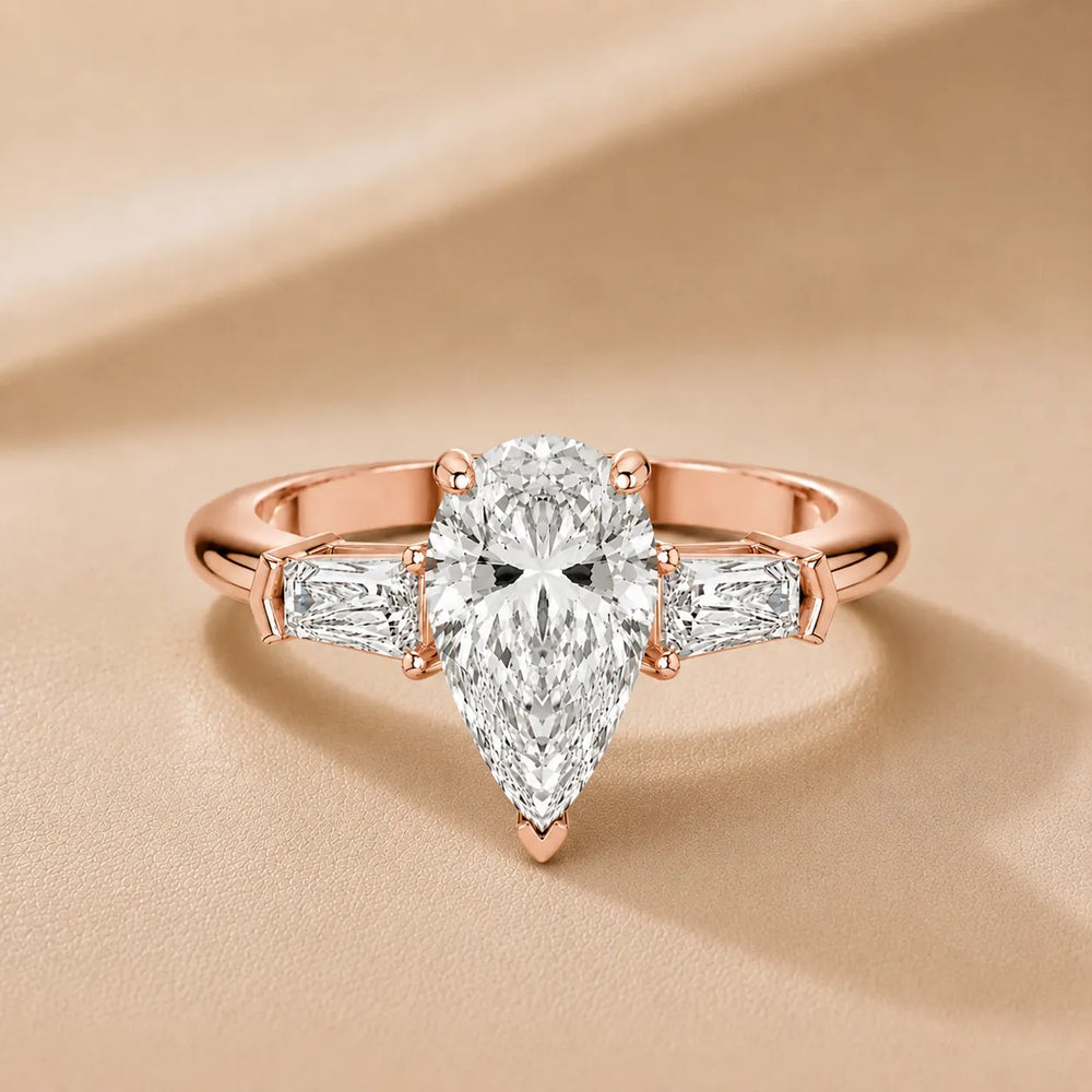 Emerald Elegance Ring with Customize baguette