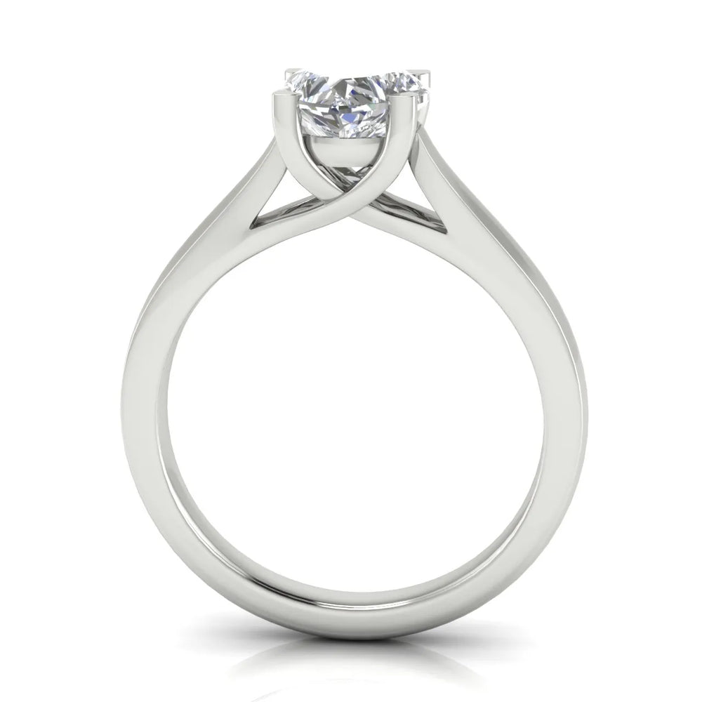 Elegant Solitaire Ring with Classic Four-Prong Setting