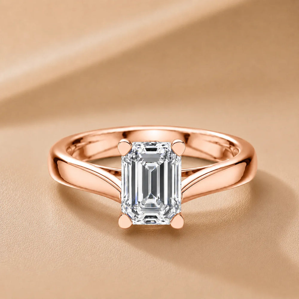 Elegant Solitaire Ring with Classic Four-Prong Setting