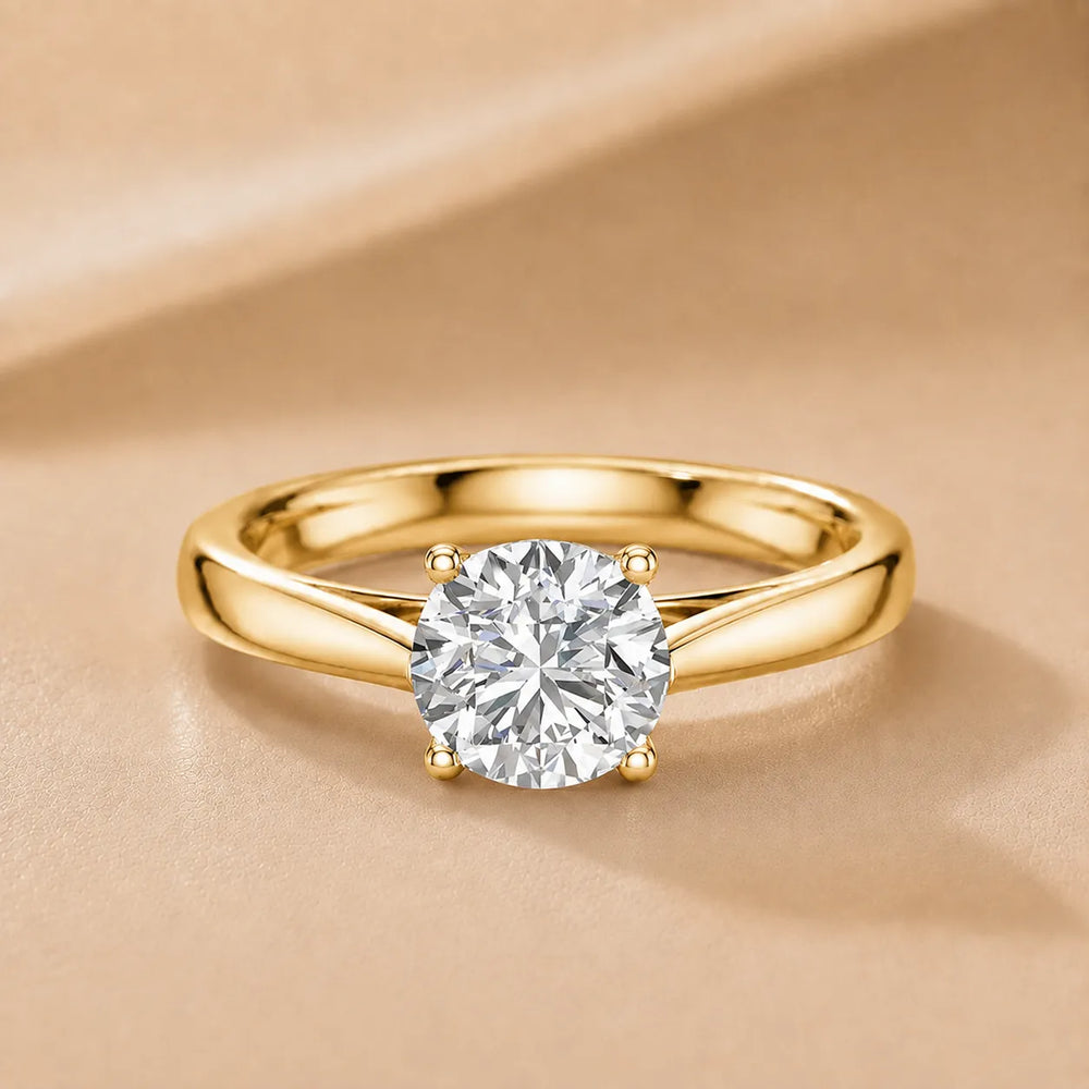Elegant Solitaire Ring with Classic Four-Prong Setting