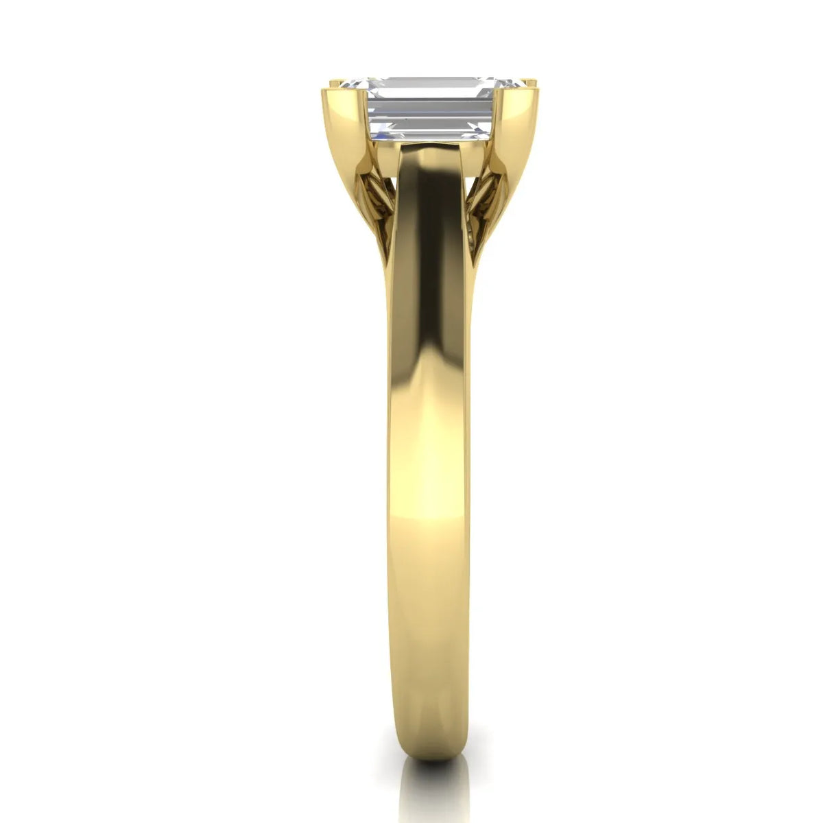 Elegant Solitaire Ring with Classic Four-Prong Setting