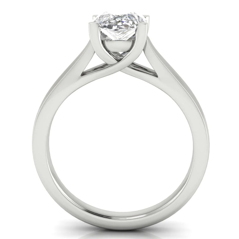 Elegant Solitaire Ring with Classic Four-Prong Setting