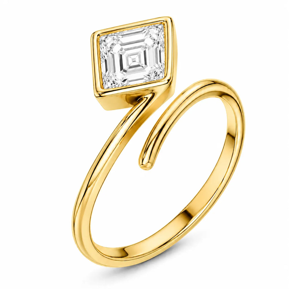 Elegant Pear-Cut Bezel Wrap Diamond Ring
