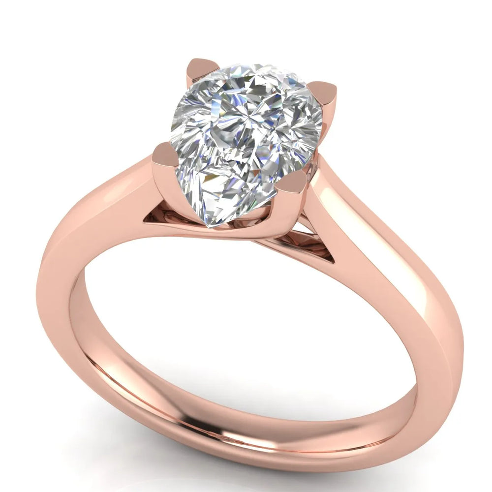 Elegant Solitaire Ring with Classic Four-Prong Setting