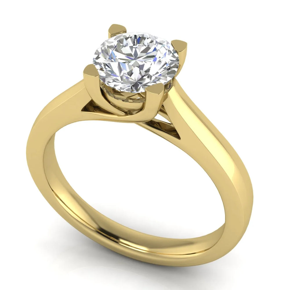 Elegant Solitaire Ring with Classic Four-Prong Setting