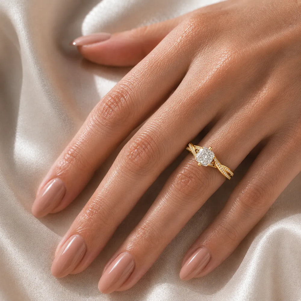 Eternal Embrace Solitaire Ring With Round Diamond