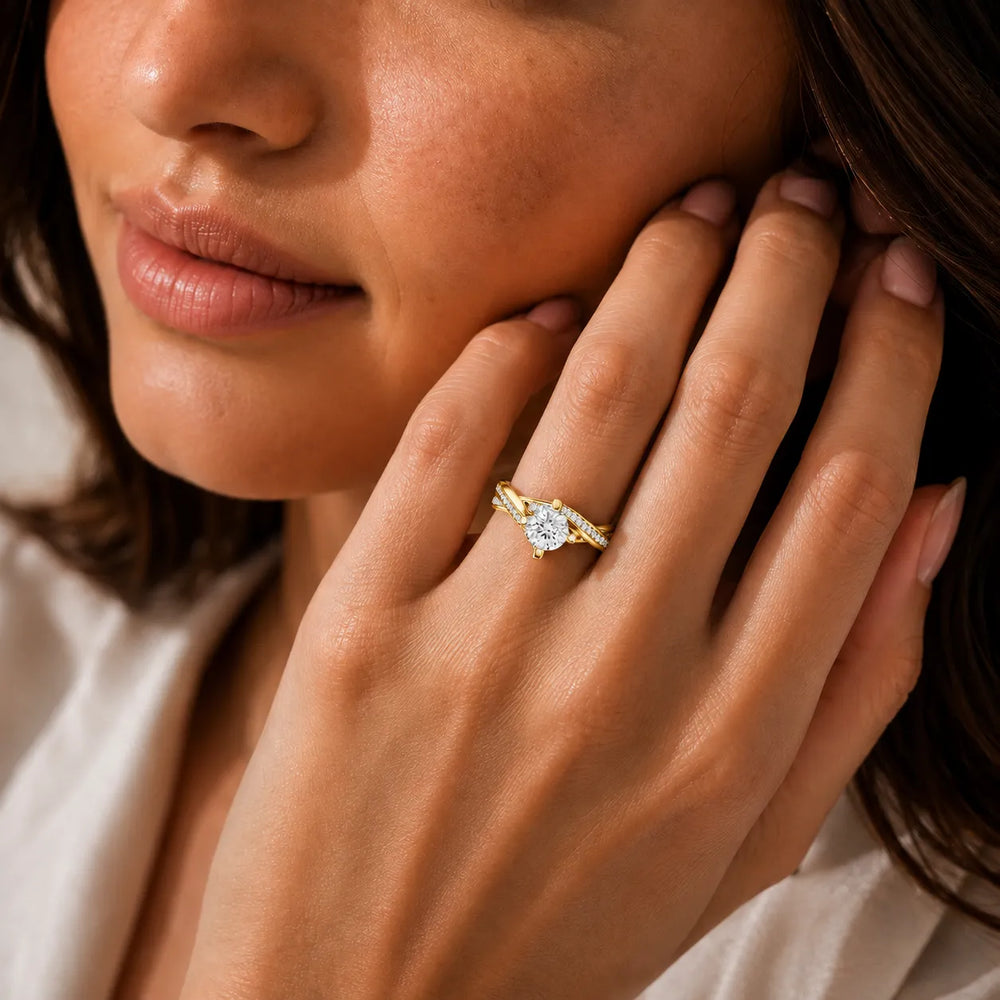 Eternal Embrace Solitaire Ring With Round Diamond