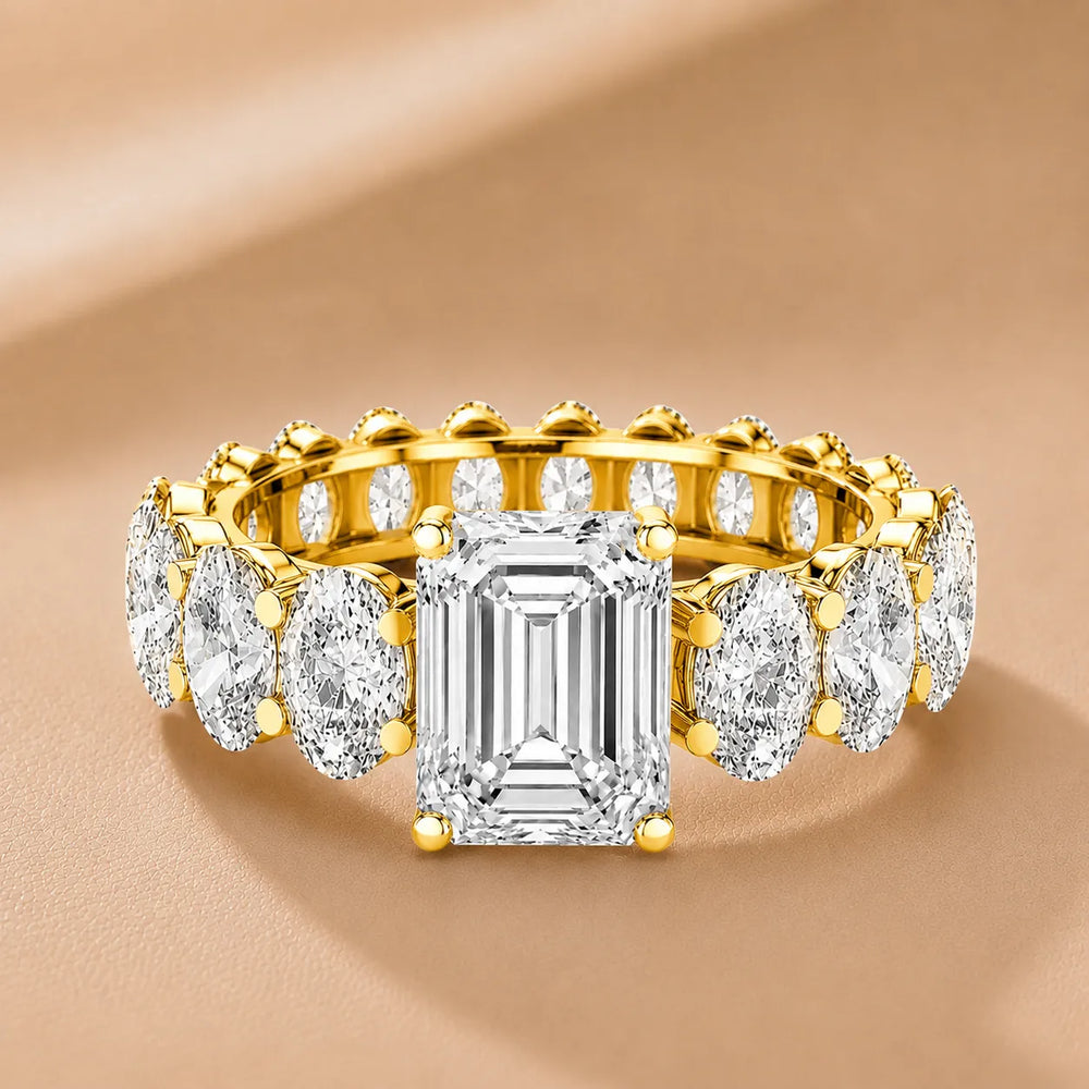 The Everlasting Grace Ring with Oval Diamond