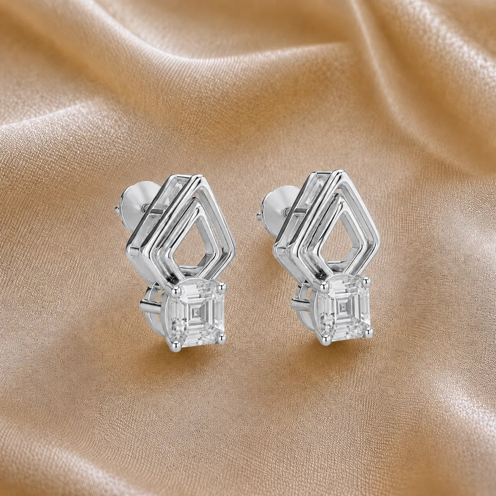 The Diamond Horizon Studs earring