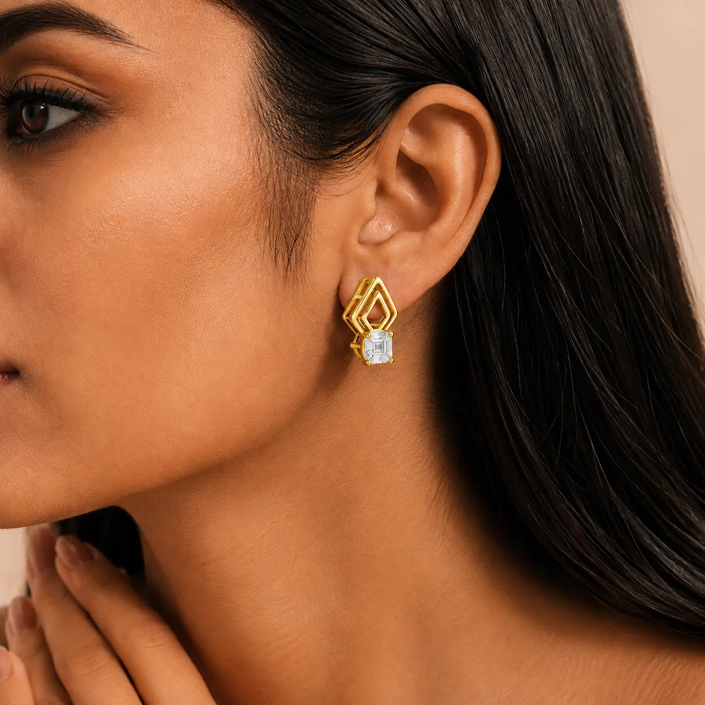 The Diamond Horizon Studs earring