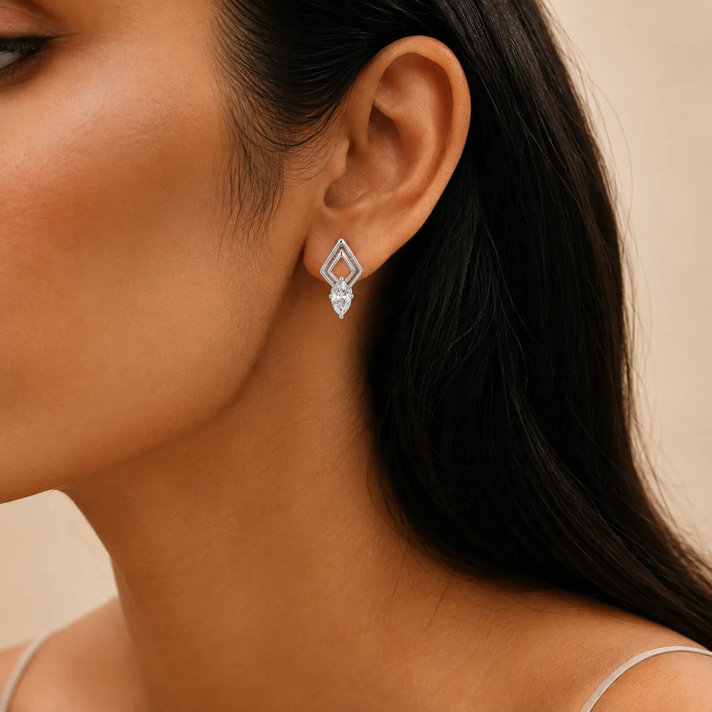 The Diamond Horizon Studs earring