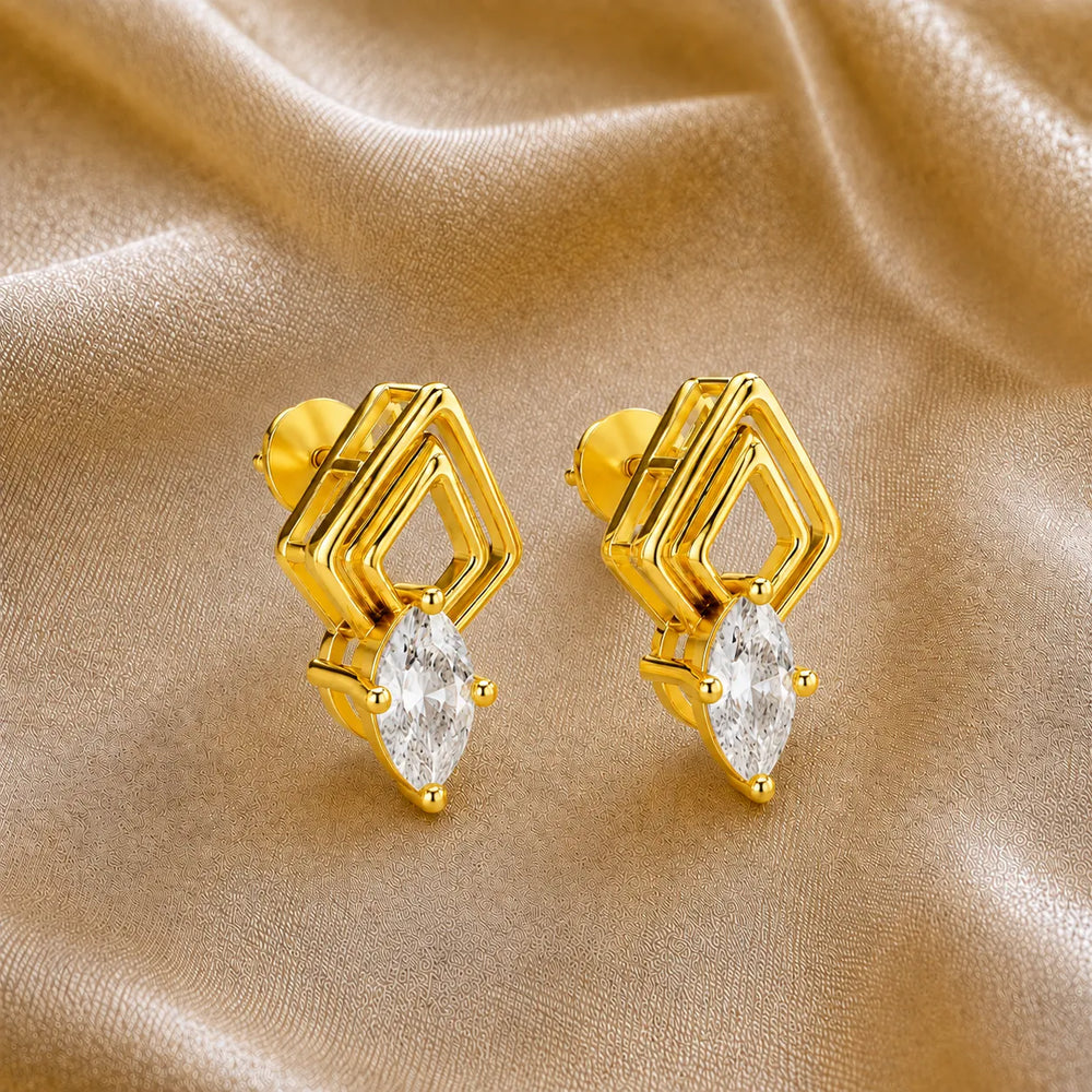 The Diamond Horizon Studs earring