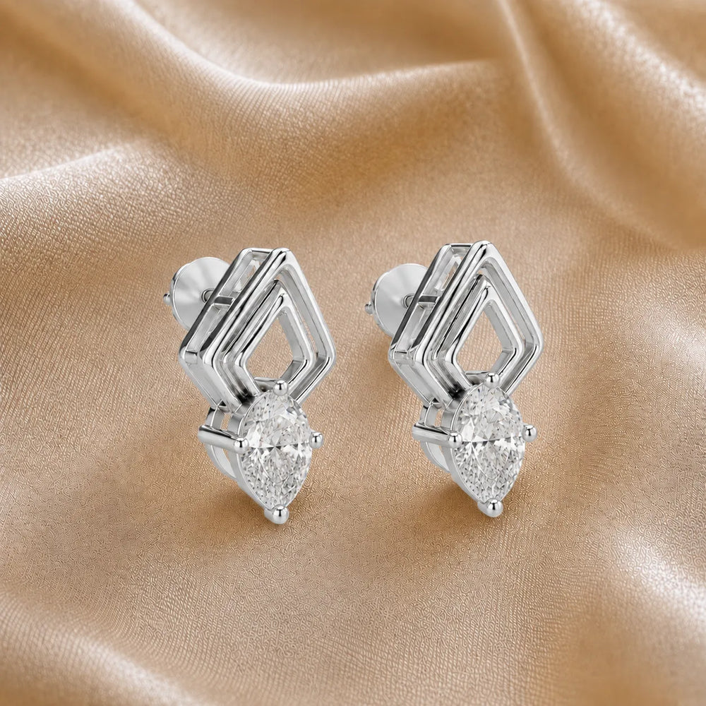 The Diamond Horizon Studs earring